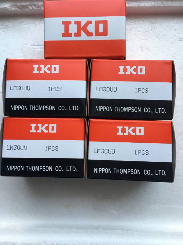 IKO CF5BUUR 螺栓型滾輪滾針軸承